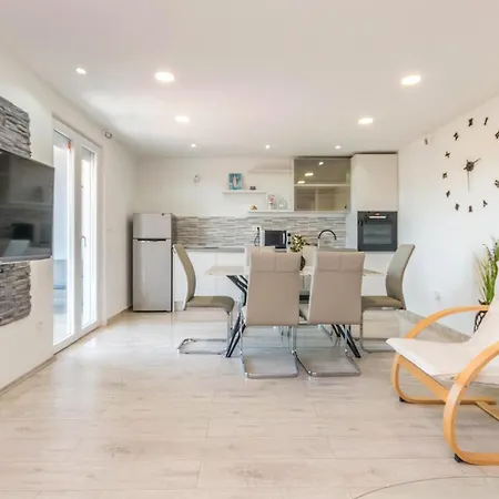 Lovely In With Wifi Apartment Stankovci (Zadar)
