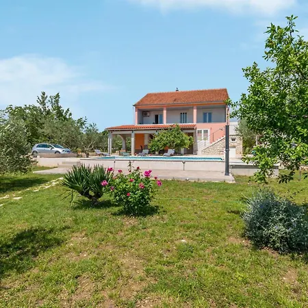 Апартаменты Lovely In With Wifi Stankovci (Zadar)