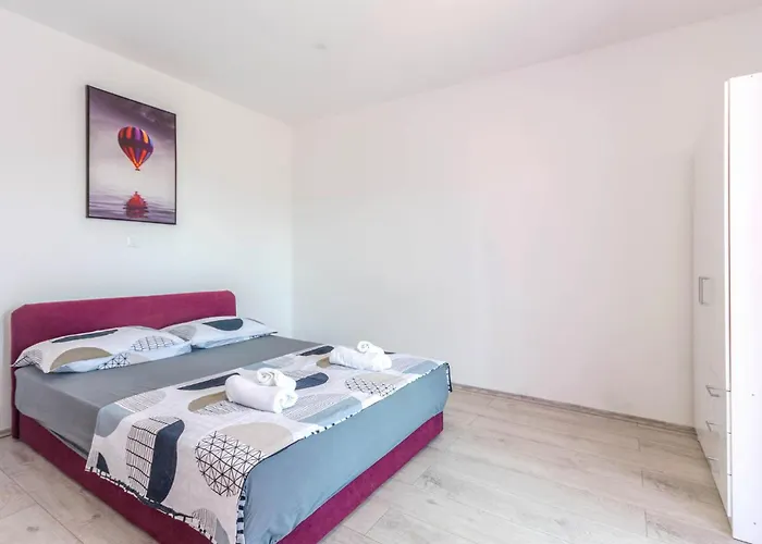 Апартаменты Lovely In With Wifi Stankovci (Zadar)
