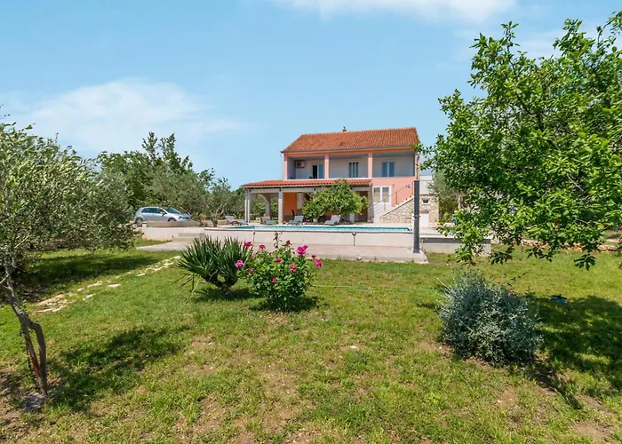 Апартаменты Lovely In With Wifi Stankovci (Zadar)